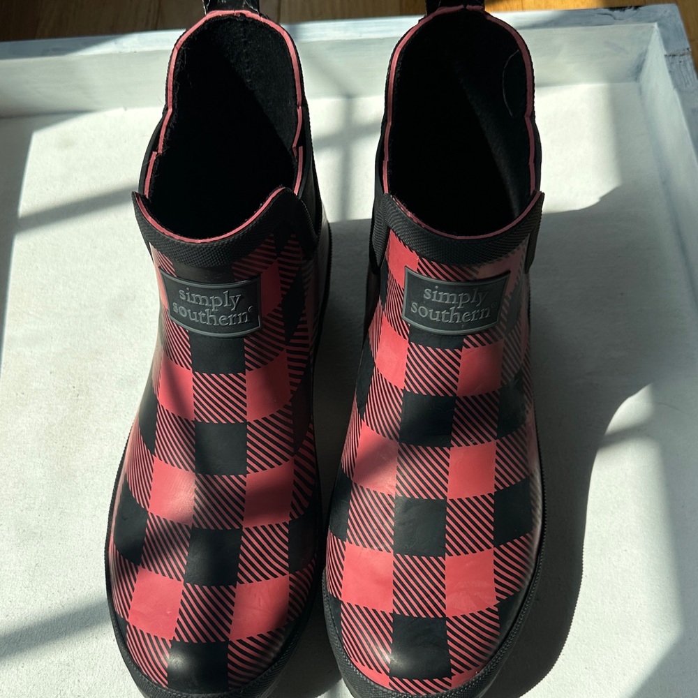 Simply Southern Plaid Rain Boots - Red and Black